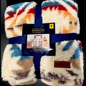 Pendleton Twin Blanket 66x92 brand new